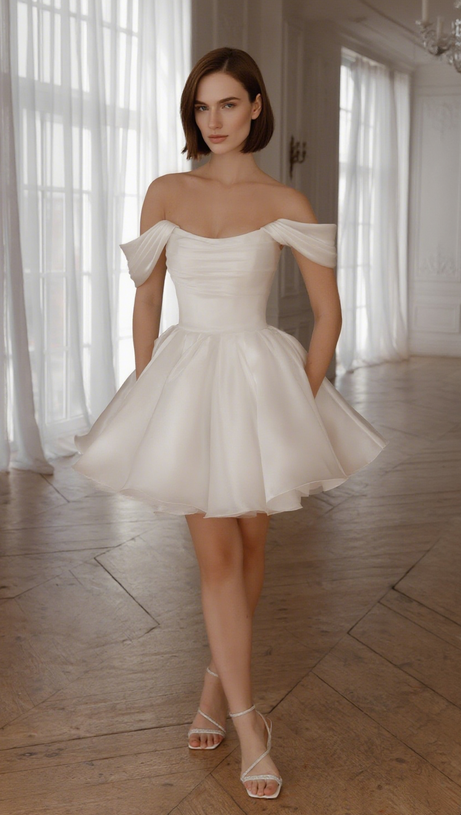 Molly Minikleid mit abnehmbaren Trägern in Hellelfenbein