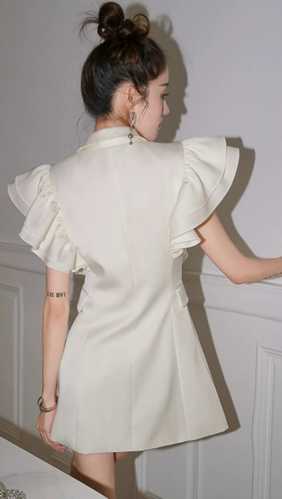 RUFFLE SLEEVE MINI DRESS IN WHITE