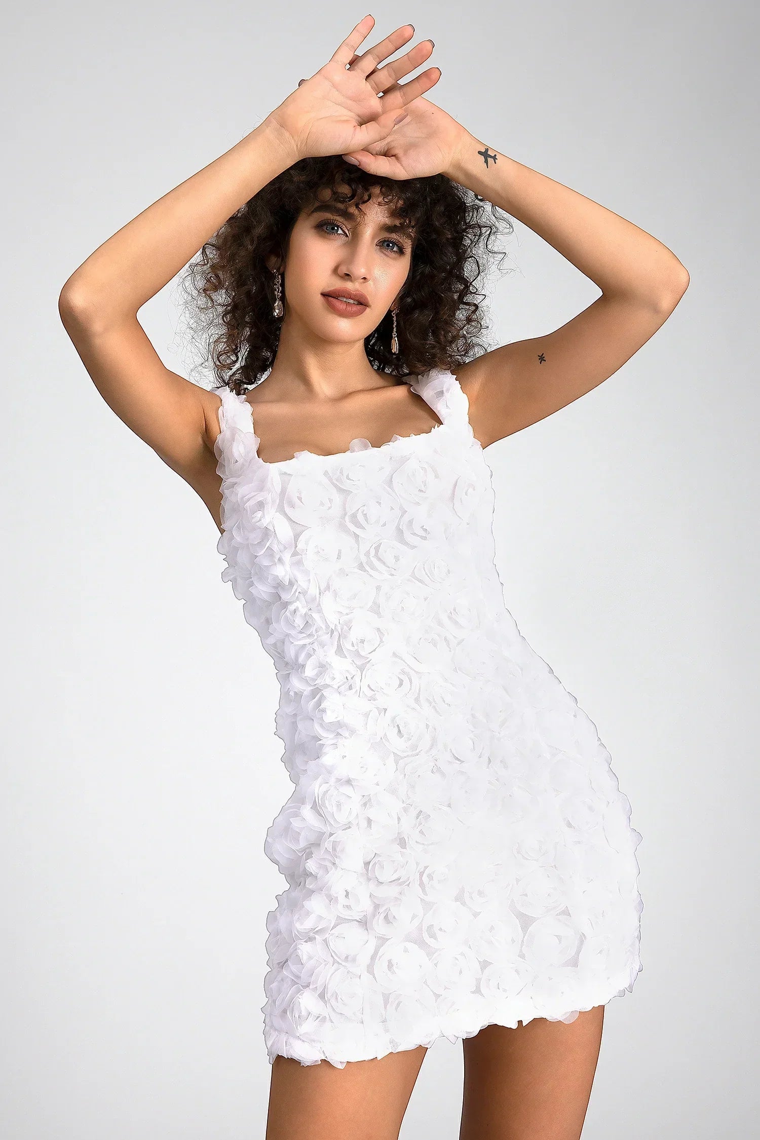 Fryni Minikleid mit 3D-Blumenmuster