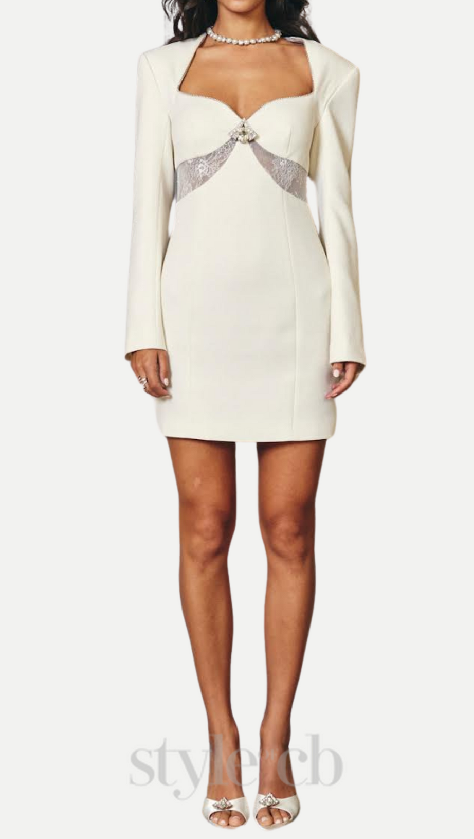 Minikleid aus Spitze mit Rautenkragen in Weiß