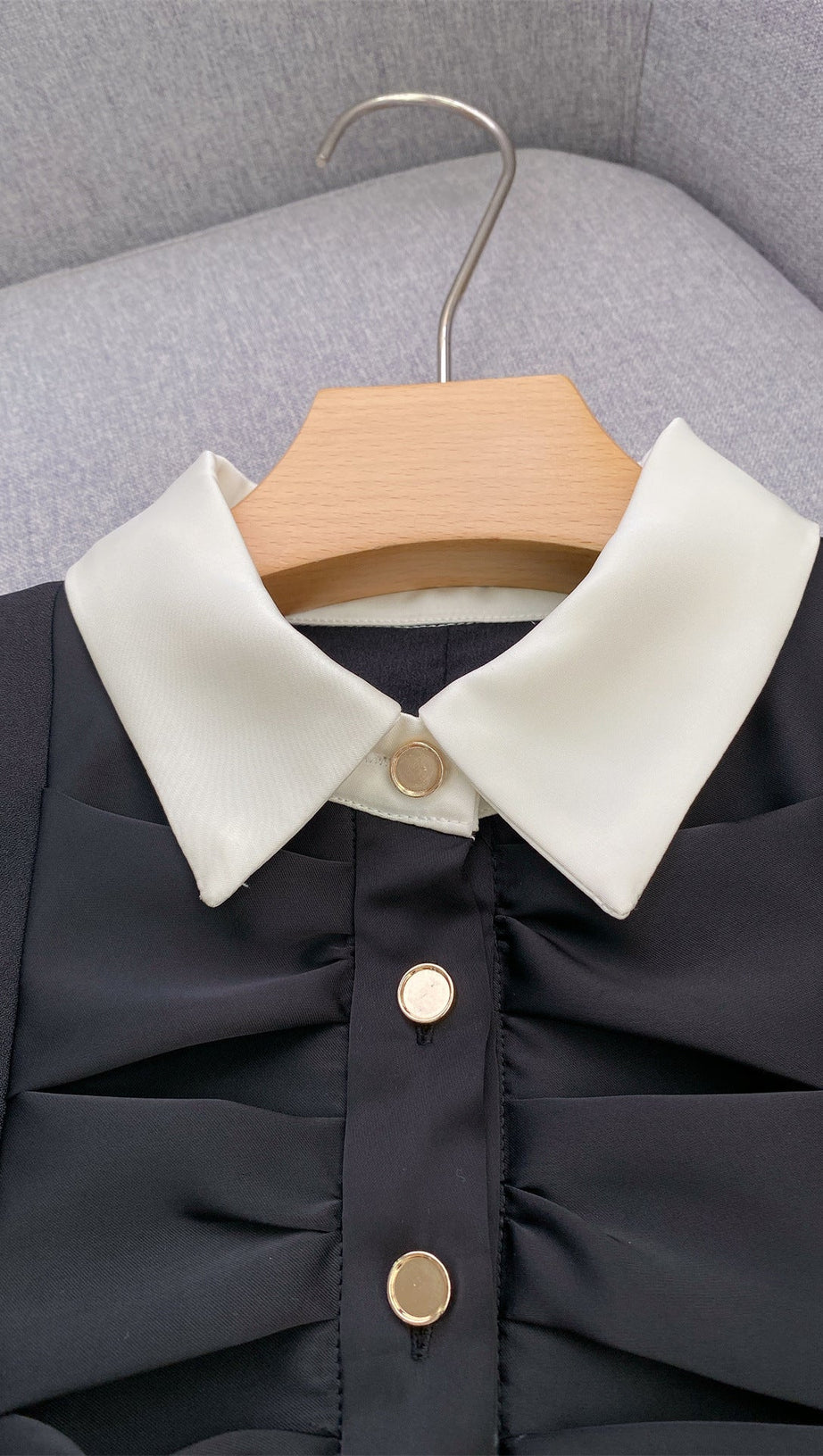 Elegant Black Mini Dress for Women | Chic Contrast Collar & Sleeveless Shift