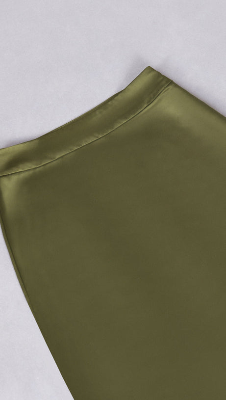 HORATIA TASSEL TWO-PIECE SET | ELEGANT TEXTURED SATIN ENSEMBLE