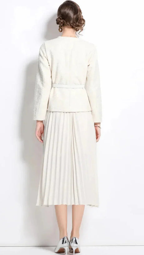 Cremefarbenes, tailliertes Bouclé-Midikleid mit Pailletten