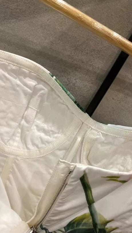 ROSE PRINT BANDEAU MINI DRESS IN WHITE