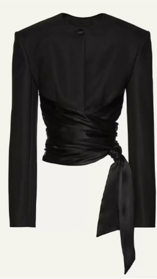 AIIZIE ANDEANA BOW CROP TOP IN WHITE - product image