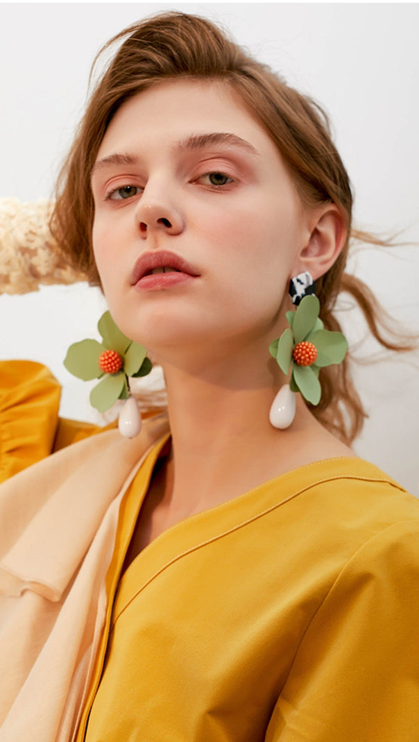 AIIZIE GREEN LARGE HOOP FLOWER PLASTIC EARRINGS - product image