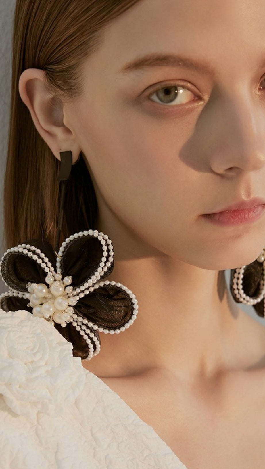 BLACK LACE FLOWER EARRINGS