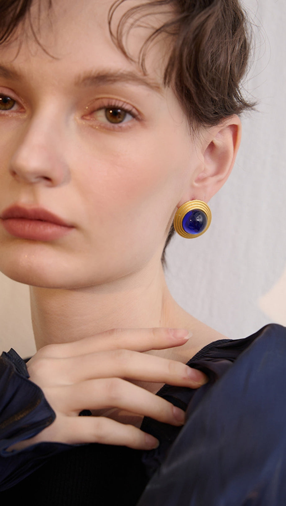 BLUE WESTERN CRYSTAL EARRINGS