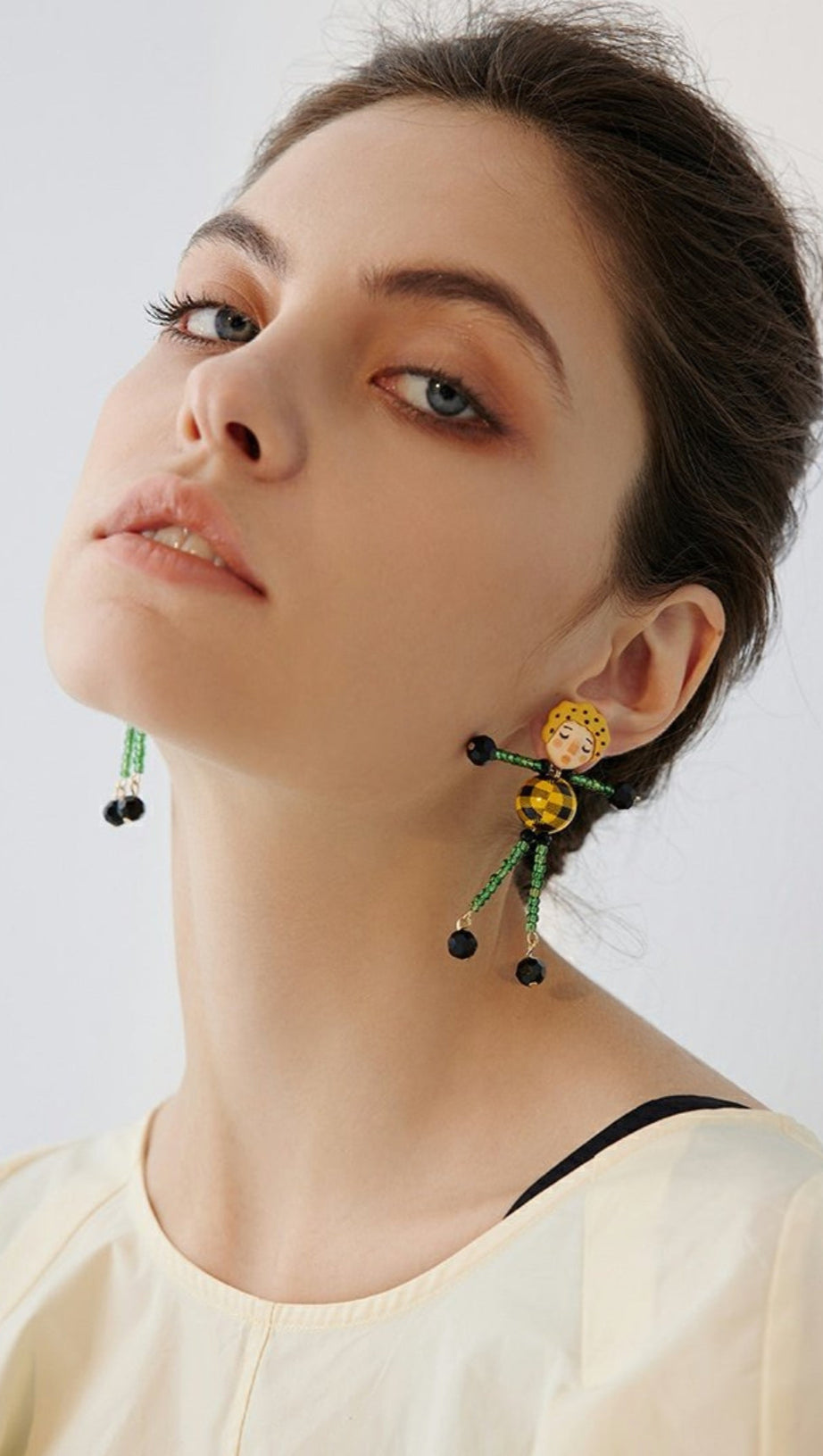 GREEN DOLLS BEADED EARRINGS