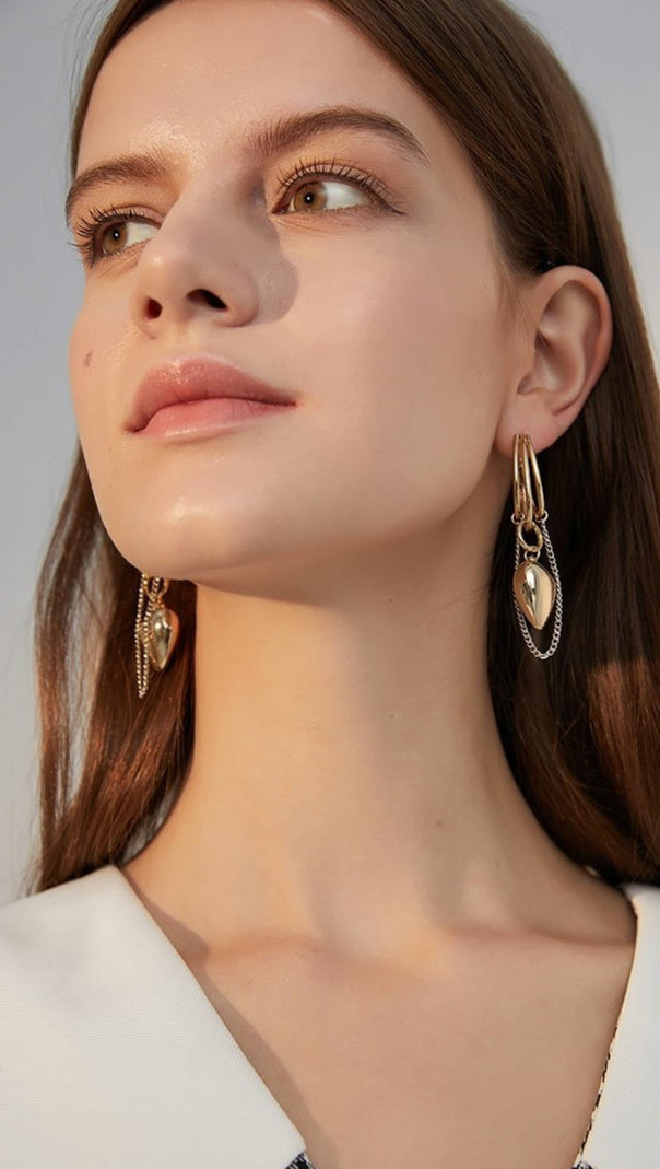 AIIZIE GOLDEN LOVE ALLOY EARRINGS - product image