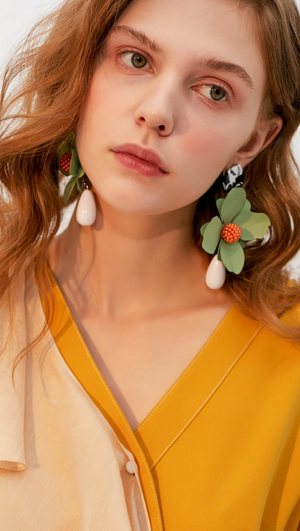 AIIZIE GREEN LARGE HOOP FLOWER PLASTIC EARRINGS - product image