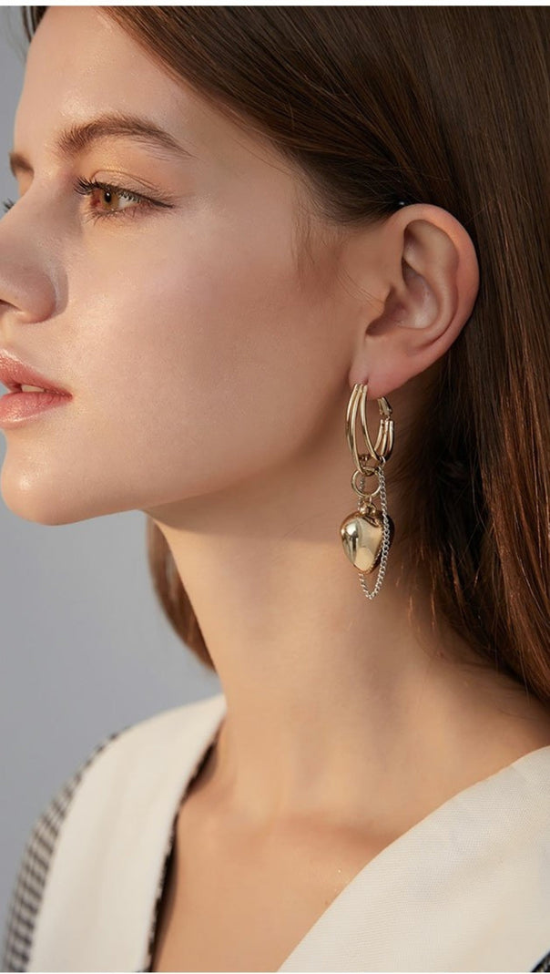 AIIZIE GOLDEN LOVE ALLOY EARRINGS - product image