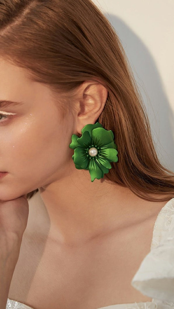 AIIZIE GREEN PETAL ALLOY EARRINGS - product image