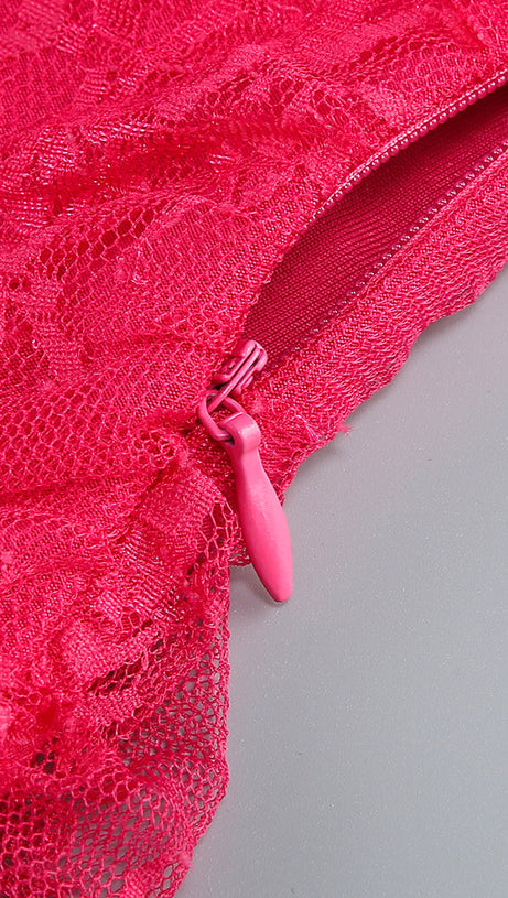 ABITO MIDI ADERENTE IN PIZZO RUCHED ADITI ROSSO