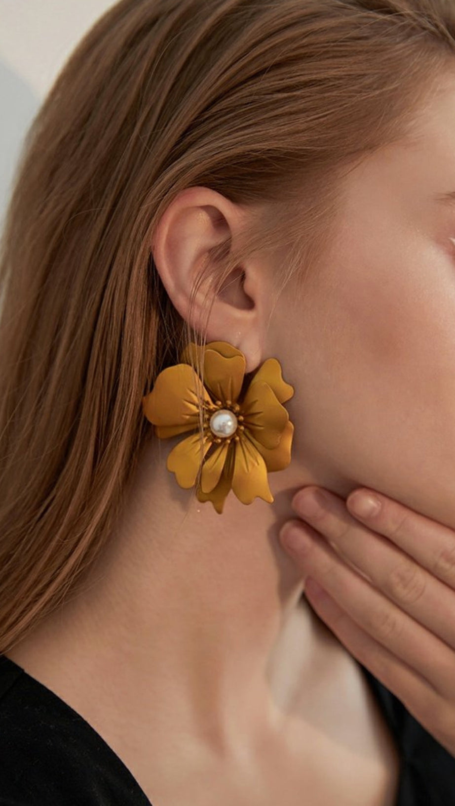 BROWN PETAL ALLOY EARRINGS