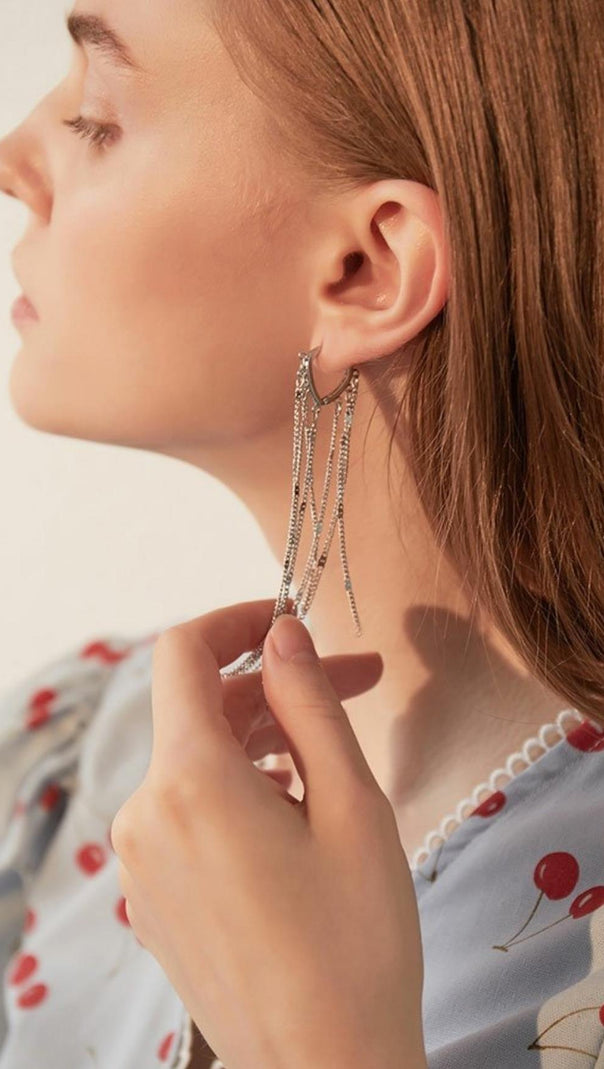 AIIZIE GOLD HEART-SHAPED TASSEL EARRINGS - product image