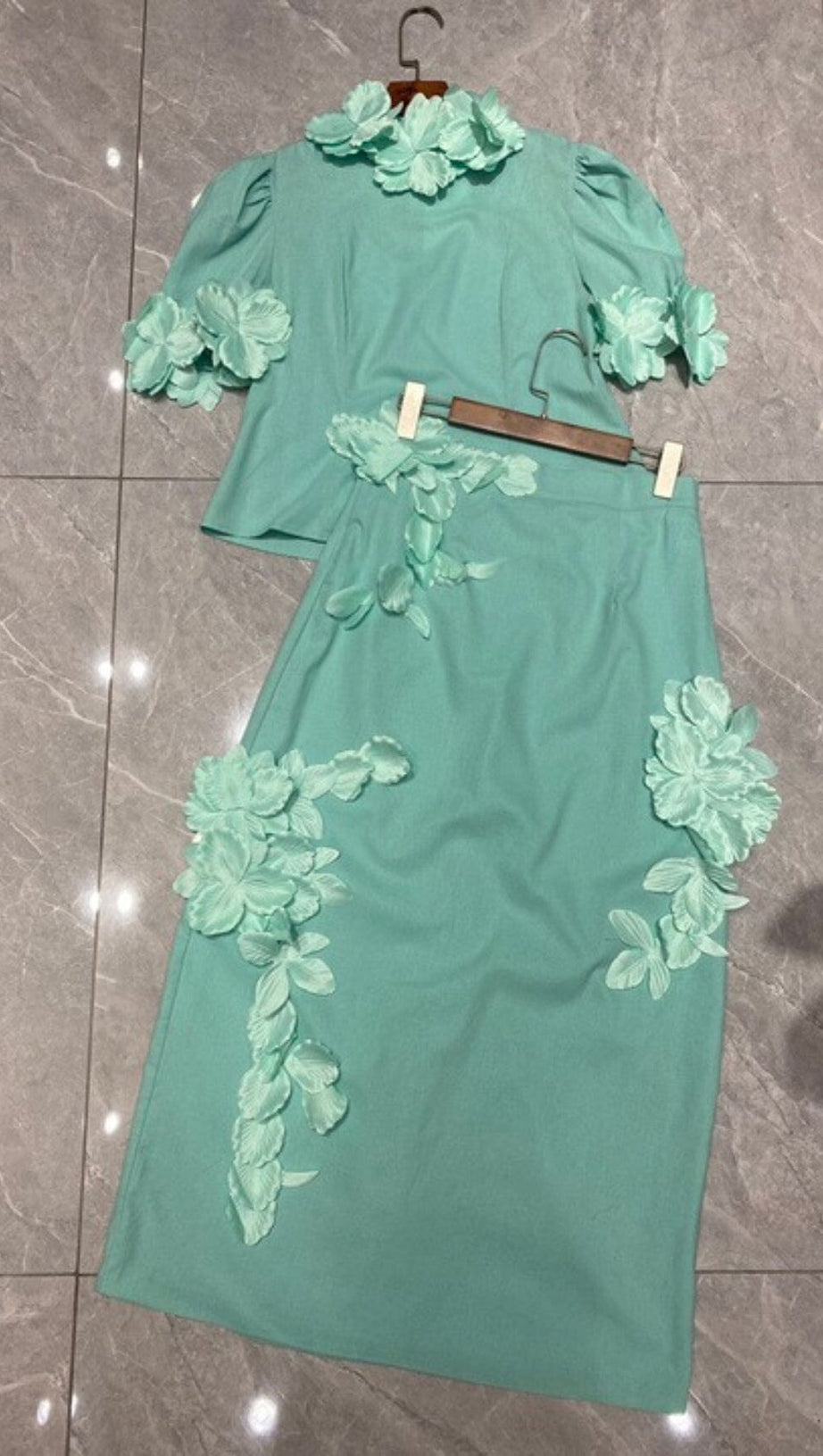 BETTY FLORAL APPLIQUÉD MESH DRESS