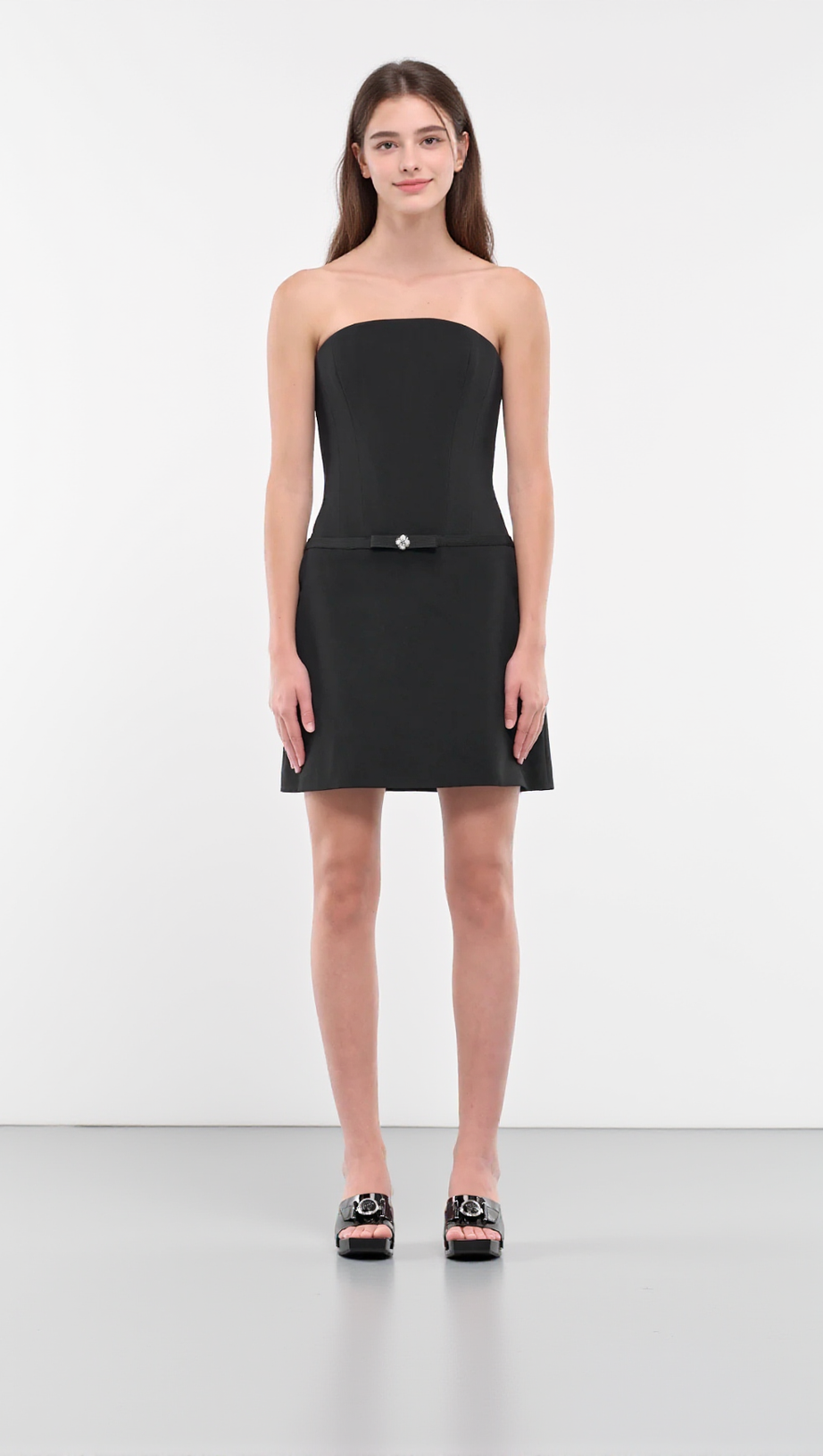 Verziertes trägerloses Cady-Minikleid in Schwarz