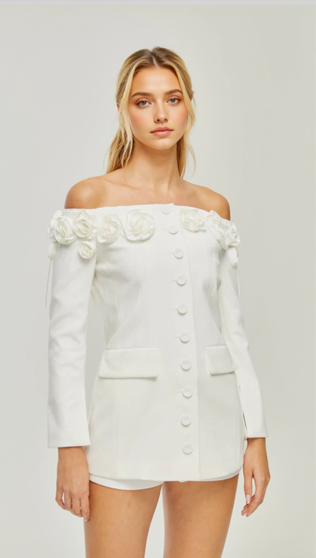 JEANNE BLAZER-KLEID-SET MIT KUNSTBLUMEN IN WEISS