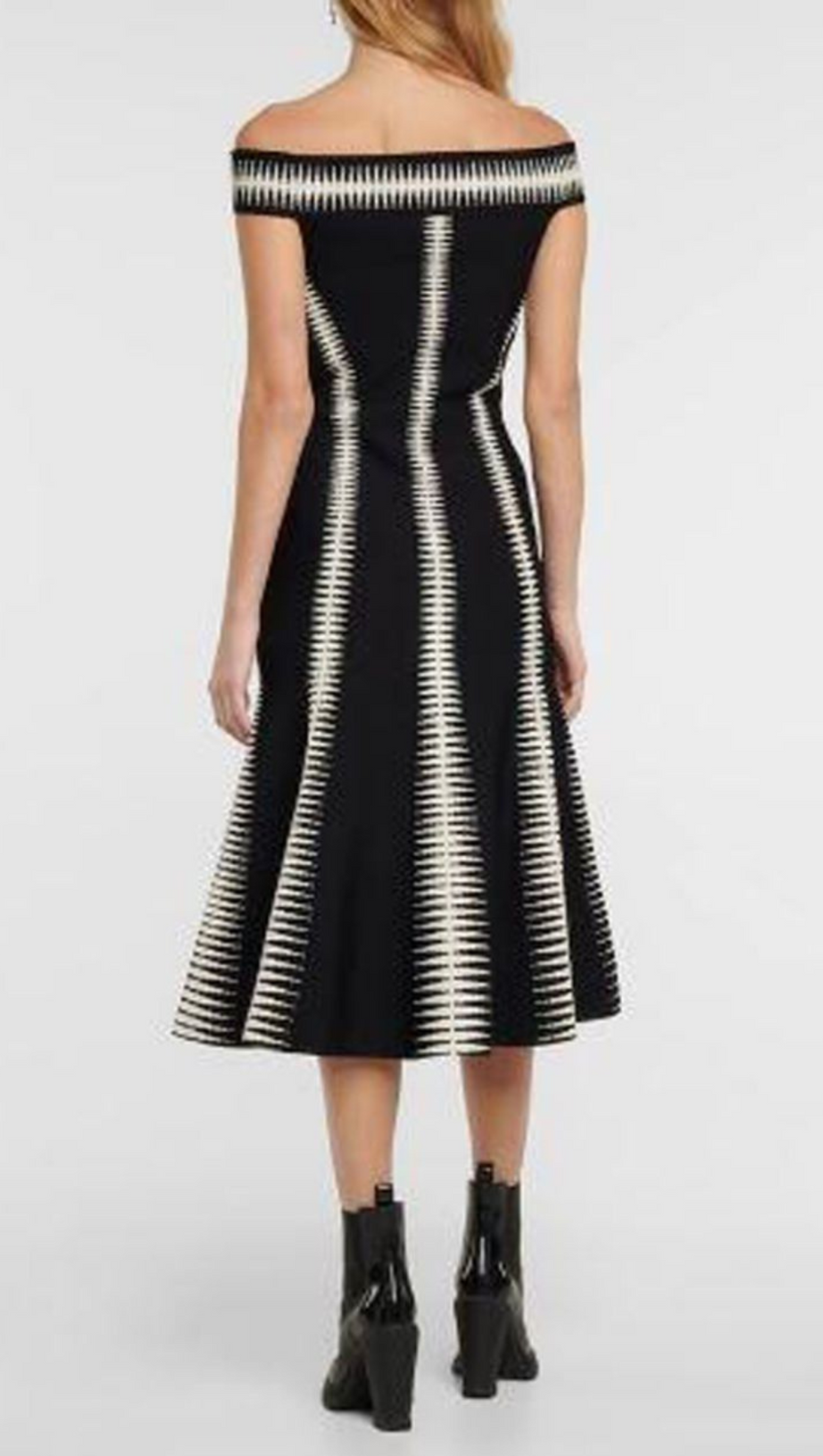 ABITO MIDI JACQUARD CON SPALLE SCOPERTE NERO