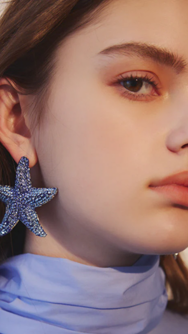 AIIZIE STARFISH DIAMOND EARRINGS - product image