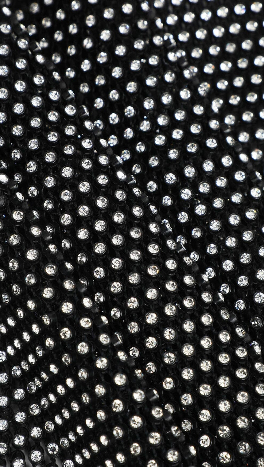 MINIKLEID AUS MESH MIT FEDERN