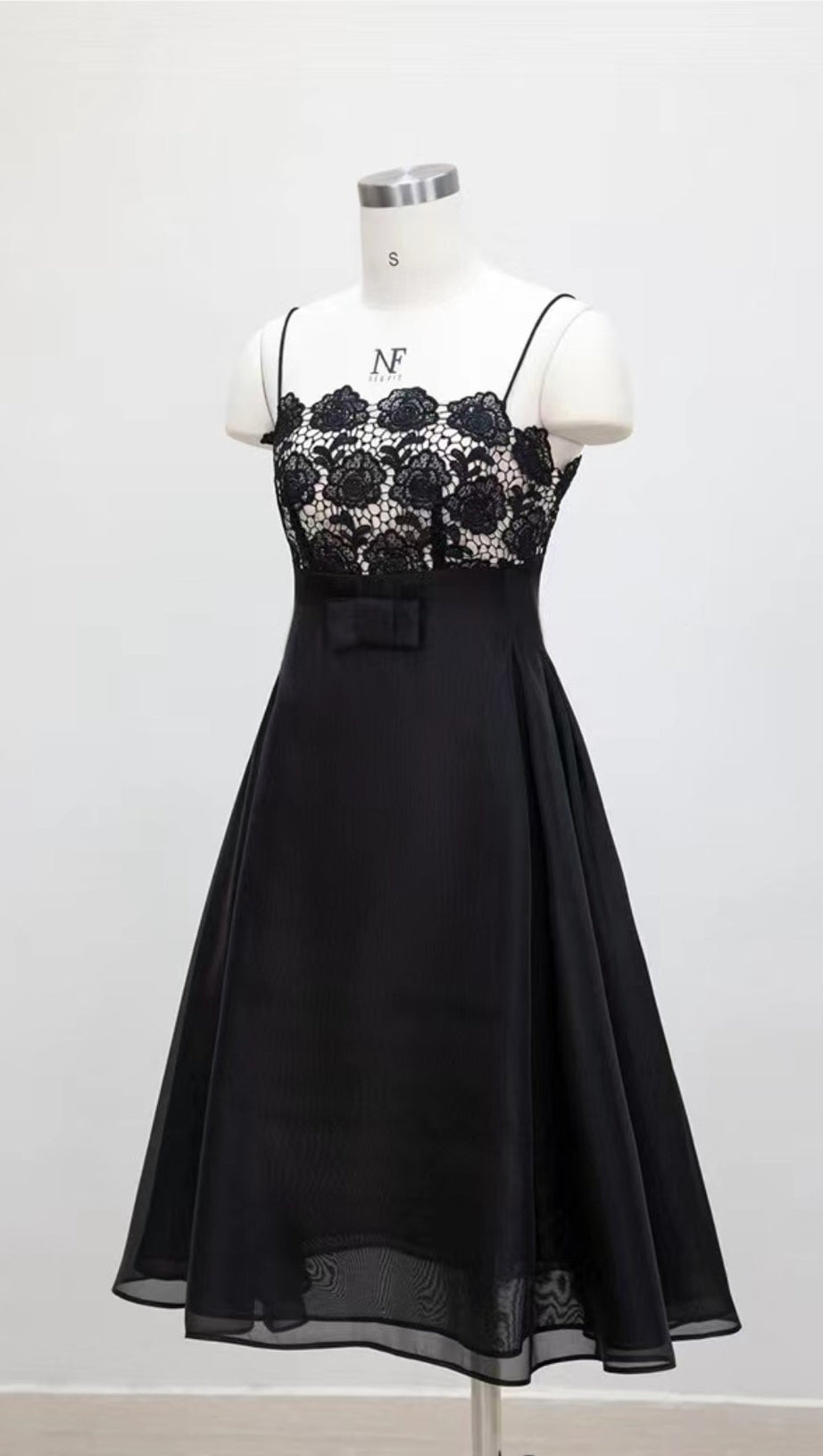 BLACK LACE CAMISOLE MIDI DRESS