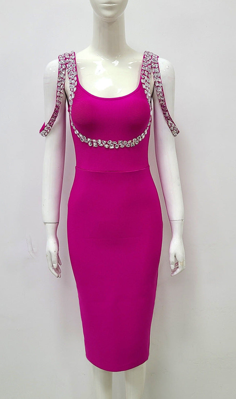ABITO MIDI CON BENDAGGIO DI CRISTALLI ROSA SCURO