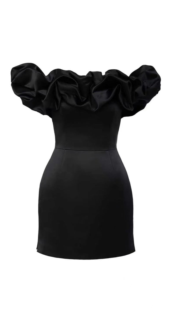 TRÄGERLOSES KLEID AUS SATIN MIT RÜSCHEN 