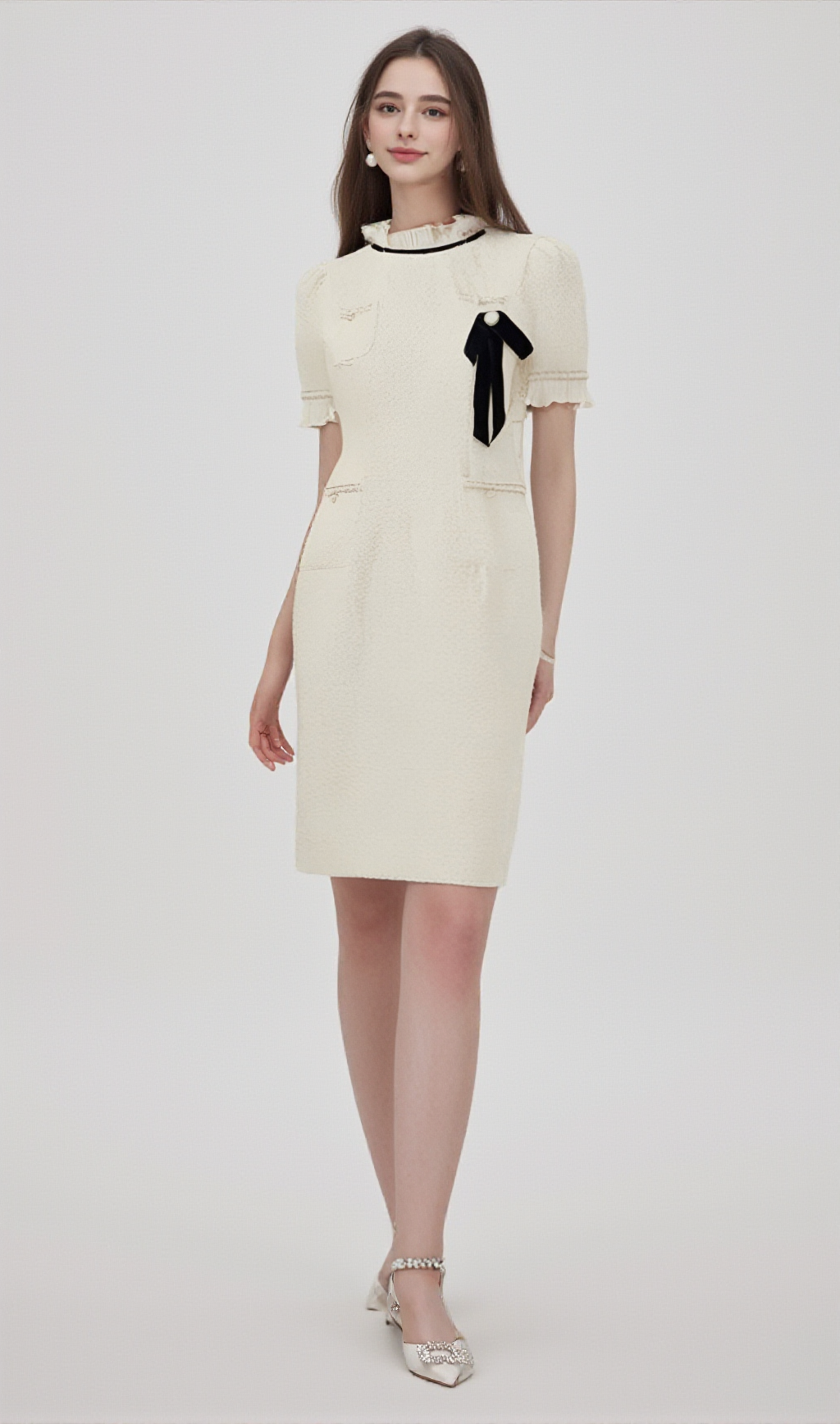 Hélène Midikleid mit Rüschen aus Kunstperlen 