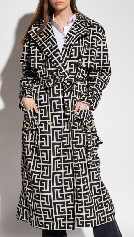 TRENCH NERO CON MONOGRAMMA