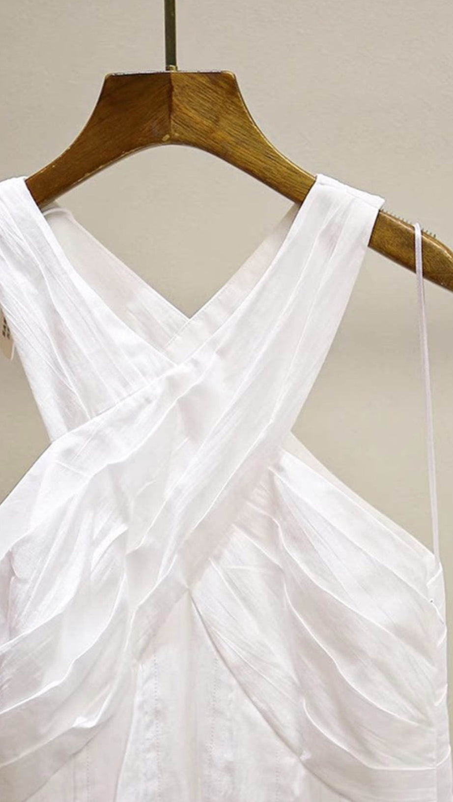 HIGH CROSSOVER V-NECK PLEATED MAXI DRESS IN WHITE