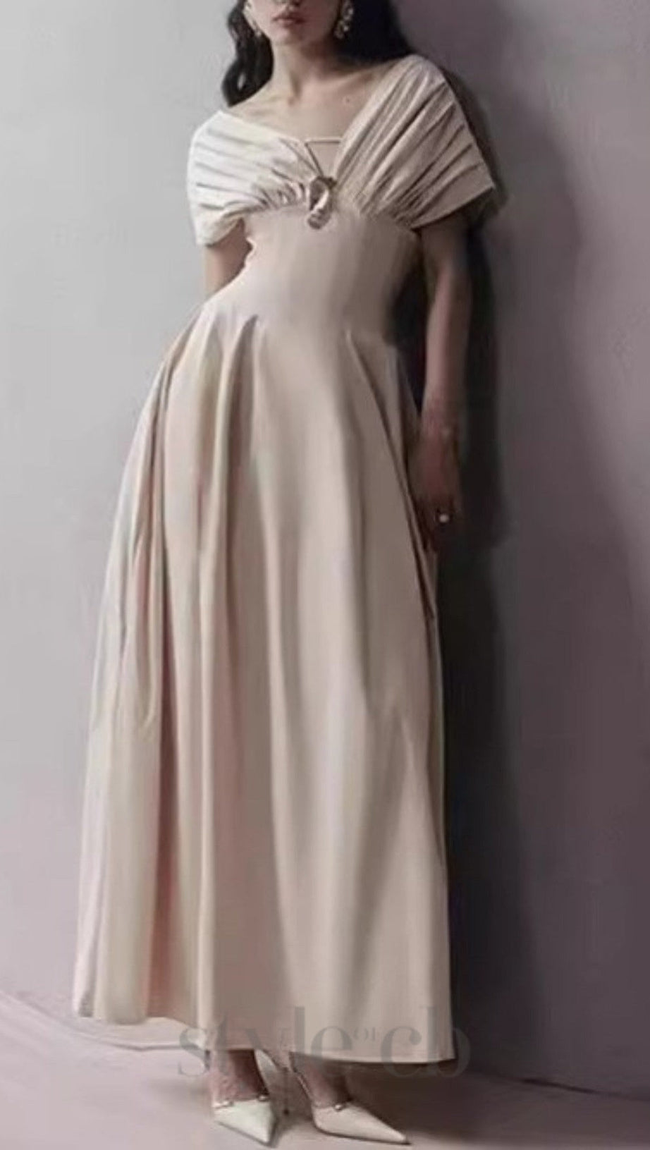 RUCHED SHOULDER MAXI DRESS IN APRICOT