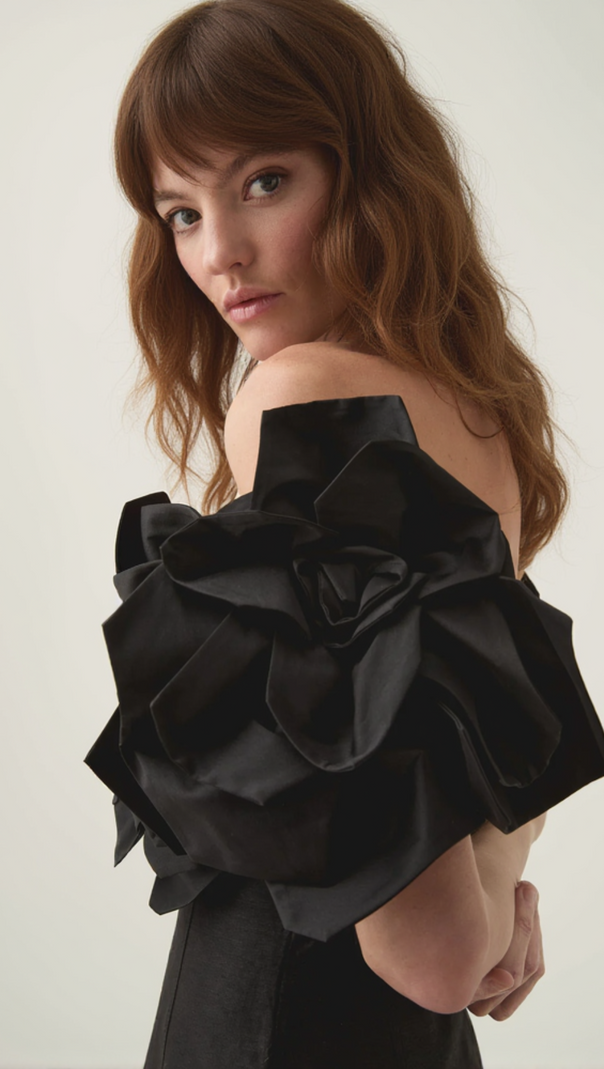 AIIZIE ETTA FLOWER STRAPLESS MIDI DRESS IN BLACK - product image