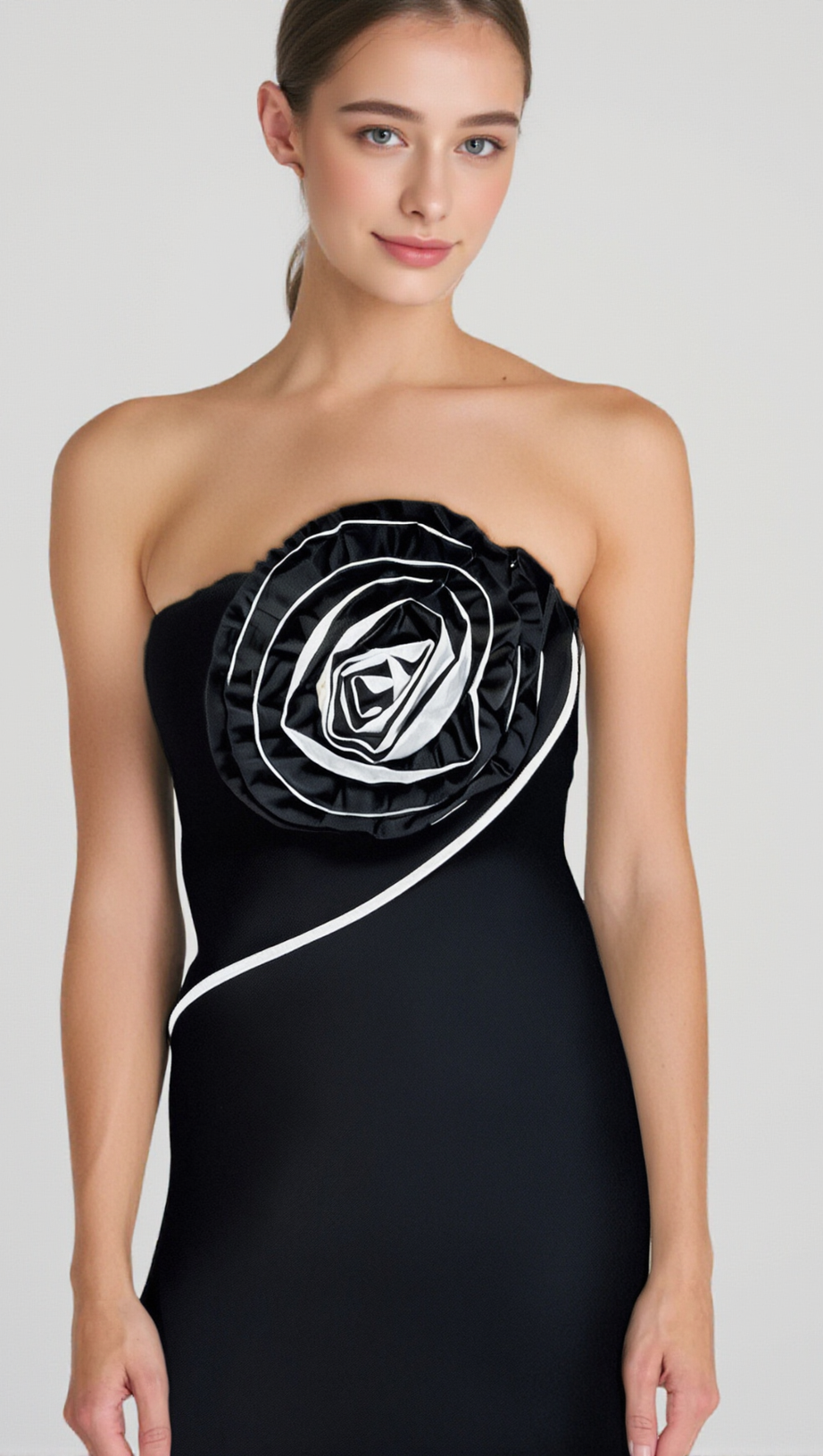 ANN STRAPLESS FLOWER DETAIL BANDAGE MAXI DRESS IN BLACK