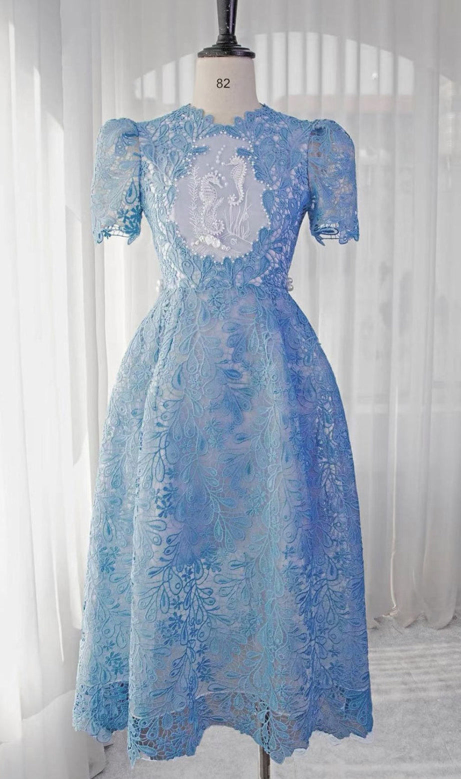 ABITO MIDI CON RICAMI BLU ARAFA