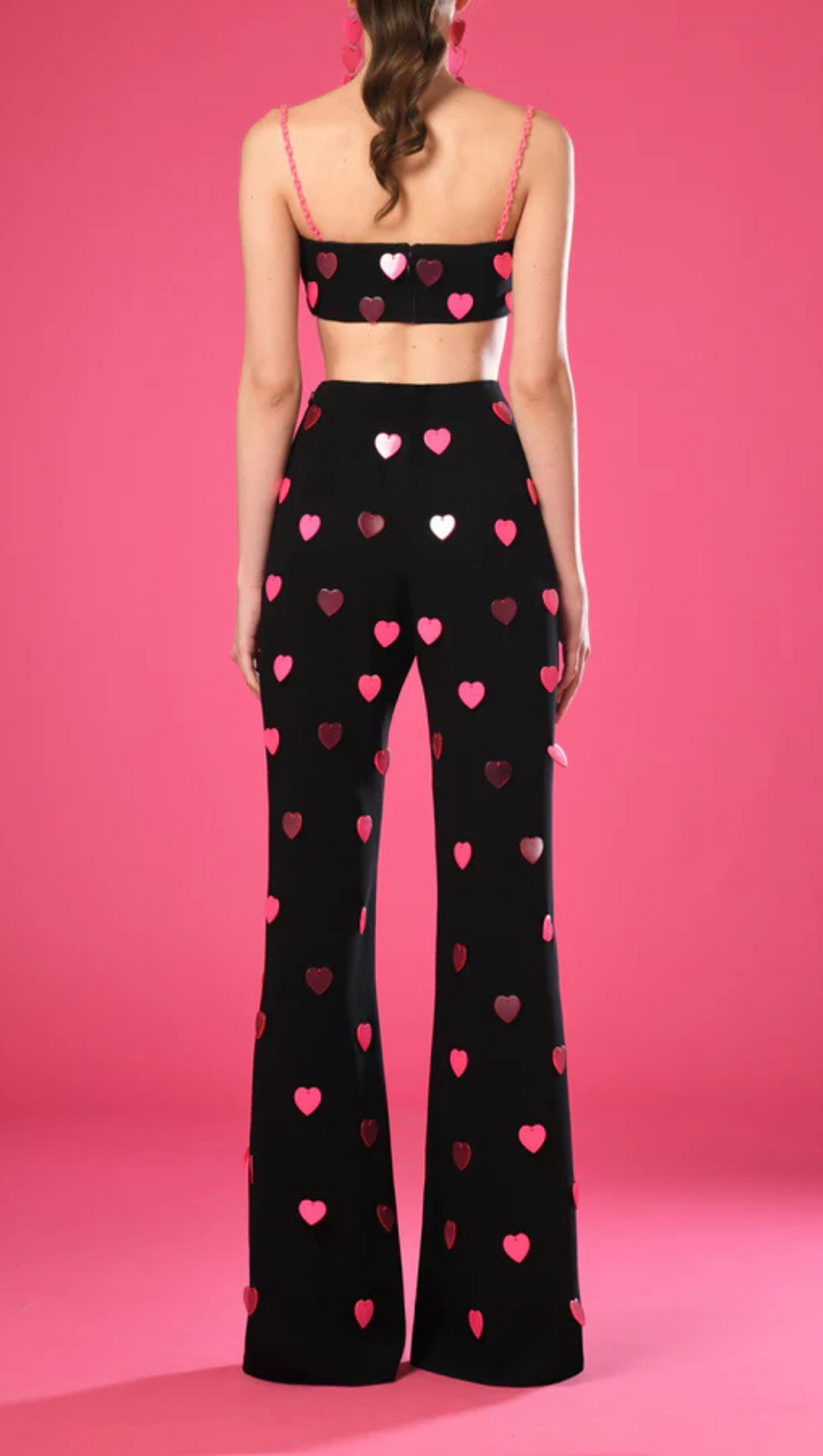 Rosa Oberteil und Hose mit Herzen