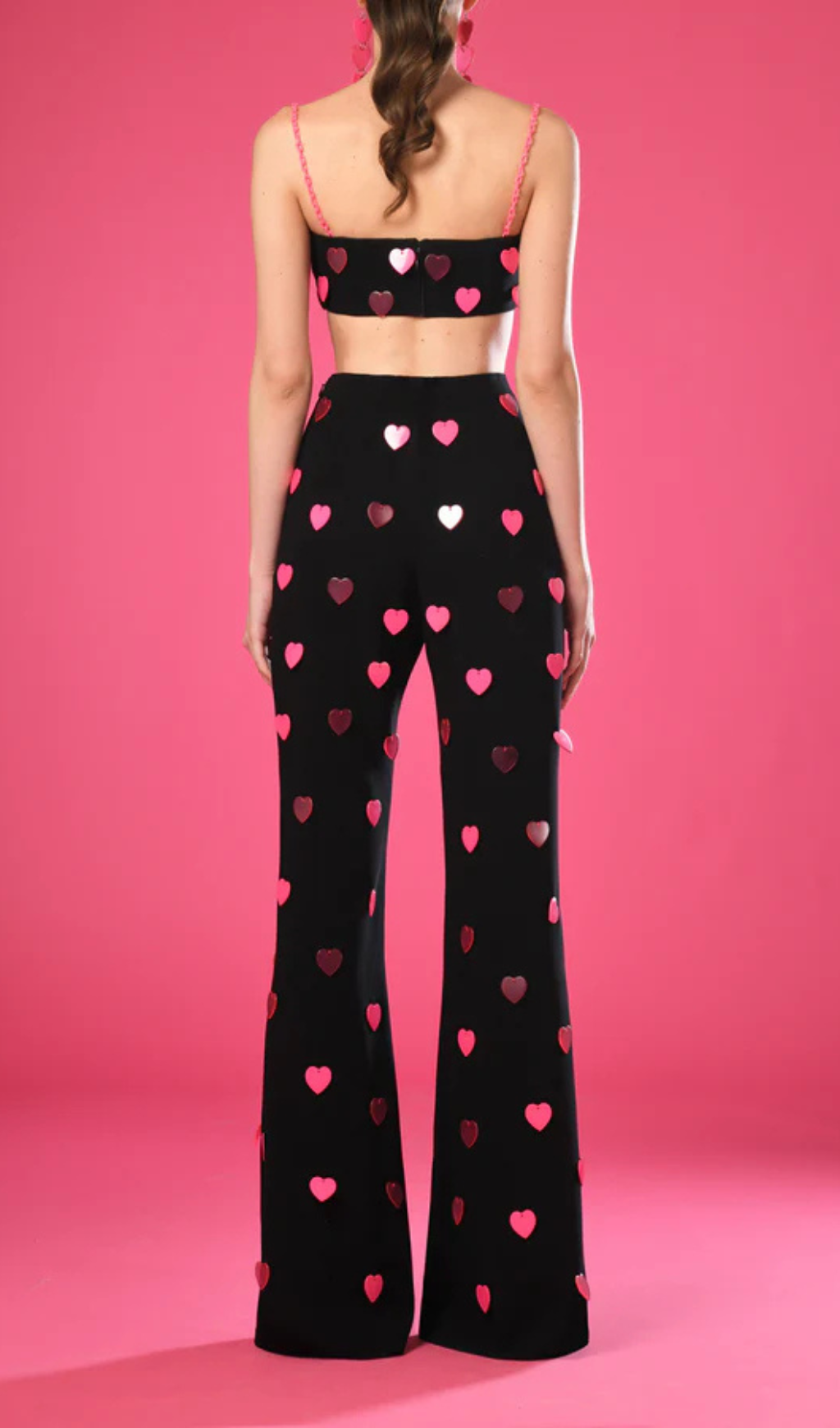 Rosa Oberteil und Hose mit Herzen