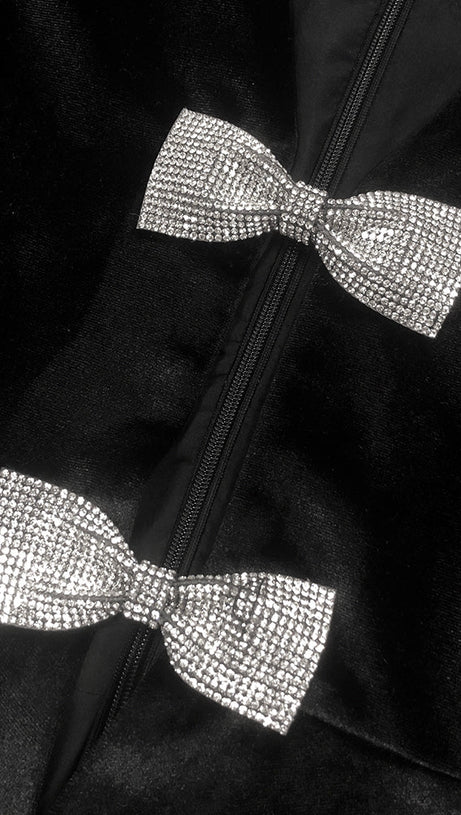 COMPLETO ABITO CORTO CON FIOCCO E TAGLIO VICTORIA NERO