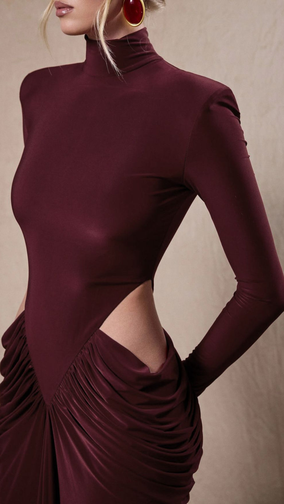 Jera Wine Elegant Cutout Ruched Maxi Dress - Long Sleeve Evening Gown