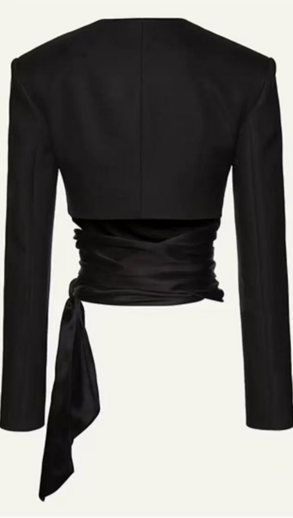 AIIZIE ANDEANA BOW CROP TOP IN WHITE - product image