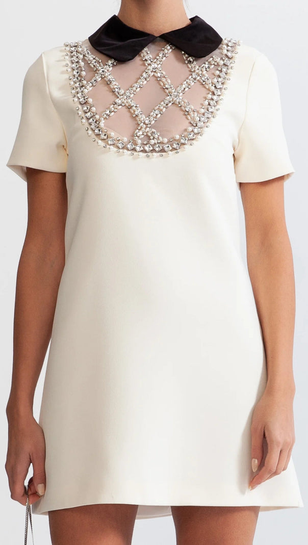 AIIZIE DRESS WITH CONTRASTING COLLAR AND JEWELRY DETAILS - product image
