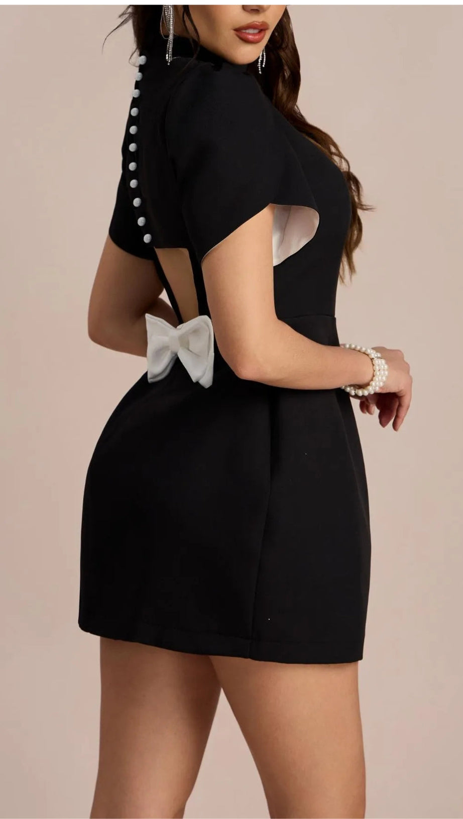 FANNY BACK CUT-OUT BOWKNOT BLACK MINI DRESS