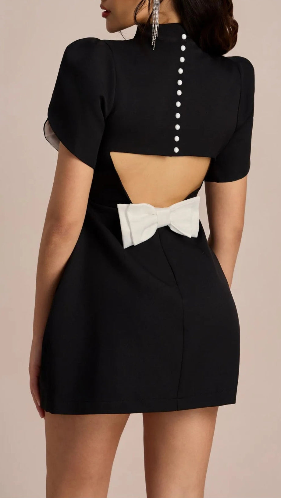 FANNY BACK CUT-OUT BOWKNOT BLACK MINI DRESS