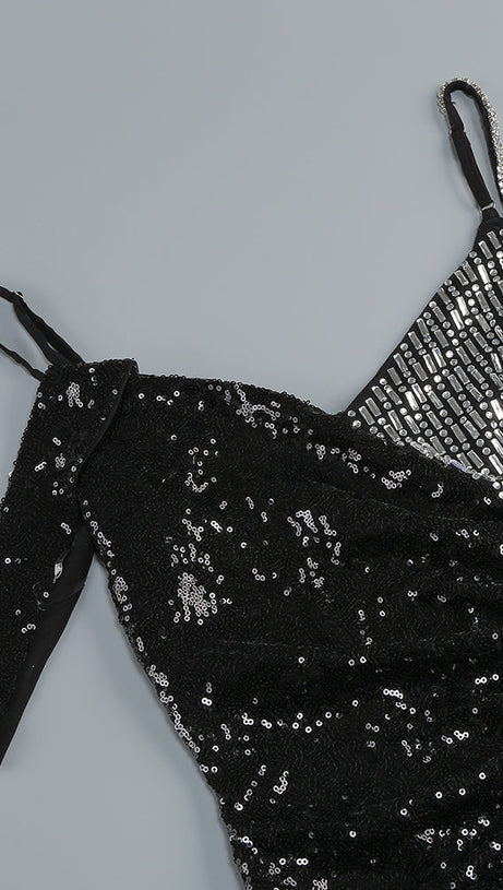 Maxikleid mit Paillettenträgern in Schwarz