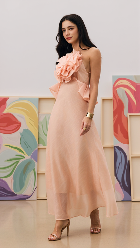 Aurora – Neckholder-Maxikleid mit Rüschen in Rosa