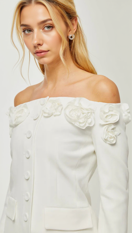 JEANNE BLAZER-KLEID-SET MIT KUNSTBLUMEN IN WEISS