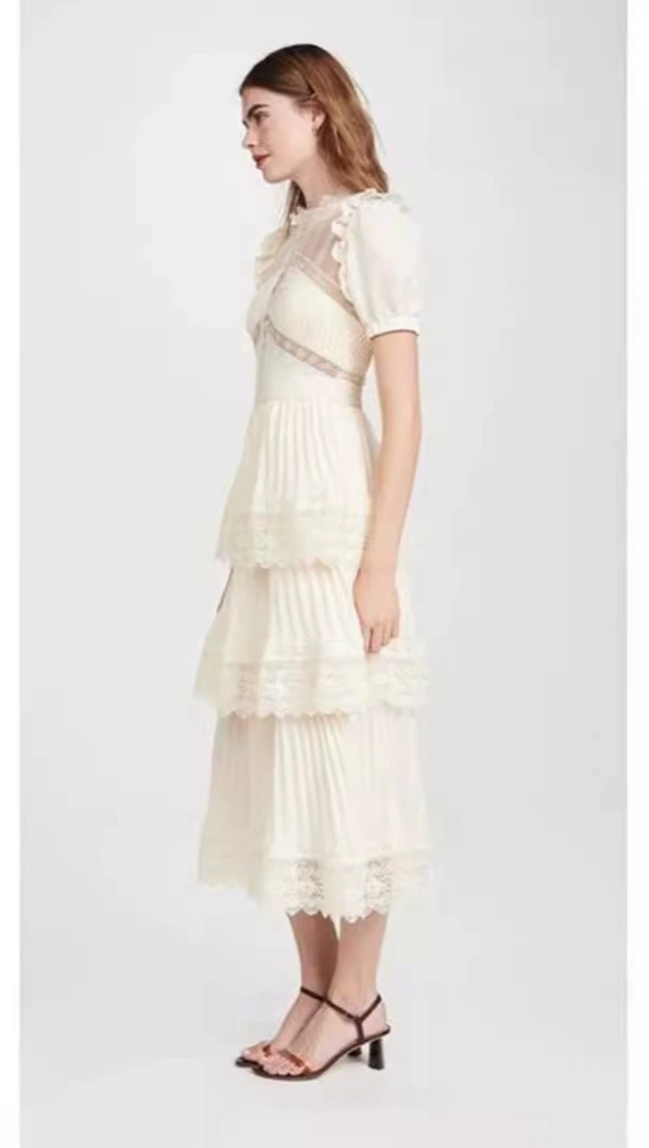 PLEATED LACE MIDI DRESS IN APRICOT