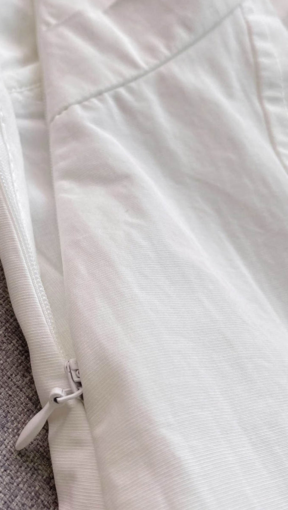 HIGH CROSSOVER V-NECK PLEATED MAXI DRESS IN WHITE