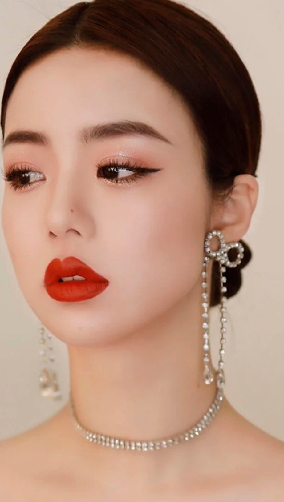 RHINESTONE BOW CHAIN EARRINGS